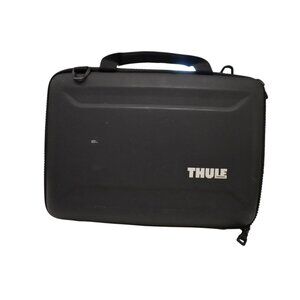 Thulle  Gauntlet MacBook Pro Attache Case Black